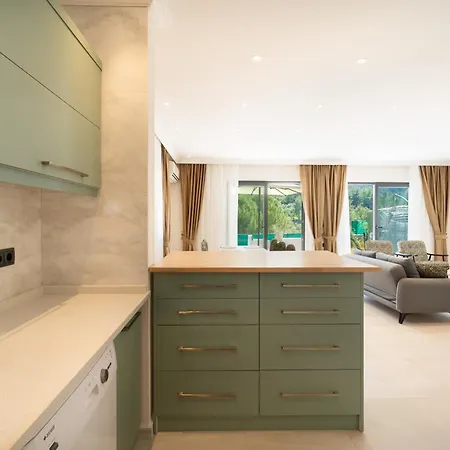 Loop House - Luxury With Pool In Yesiluezuemlue Вилла Фетхие