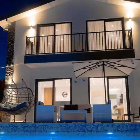 Loop House - Luxury With Pool In Yesiluezuemlue *