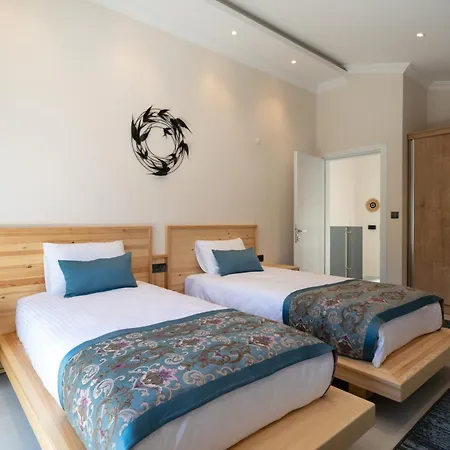 Loop House - Luxury With Pool In Yesiluezuemlue *