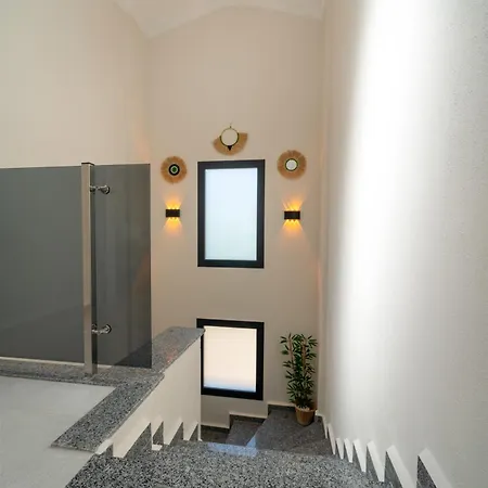 Villa Loop House - Luxury With Pool In Yesiluezuemlue